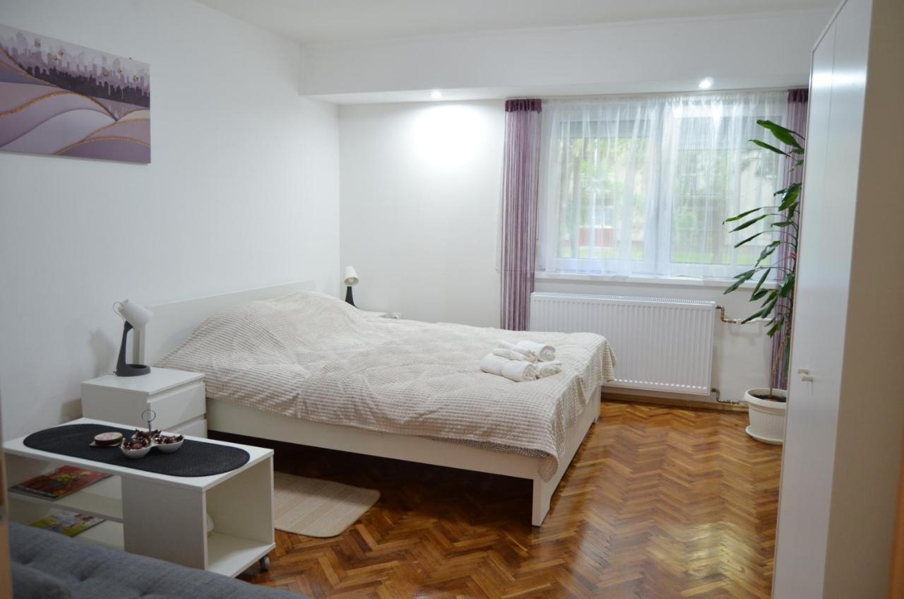 Mikmari Apartman Суботица Экстерьер фото